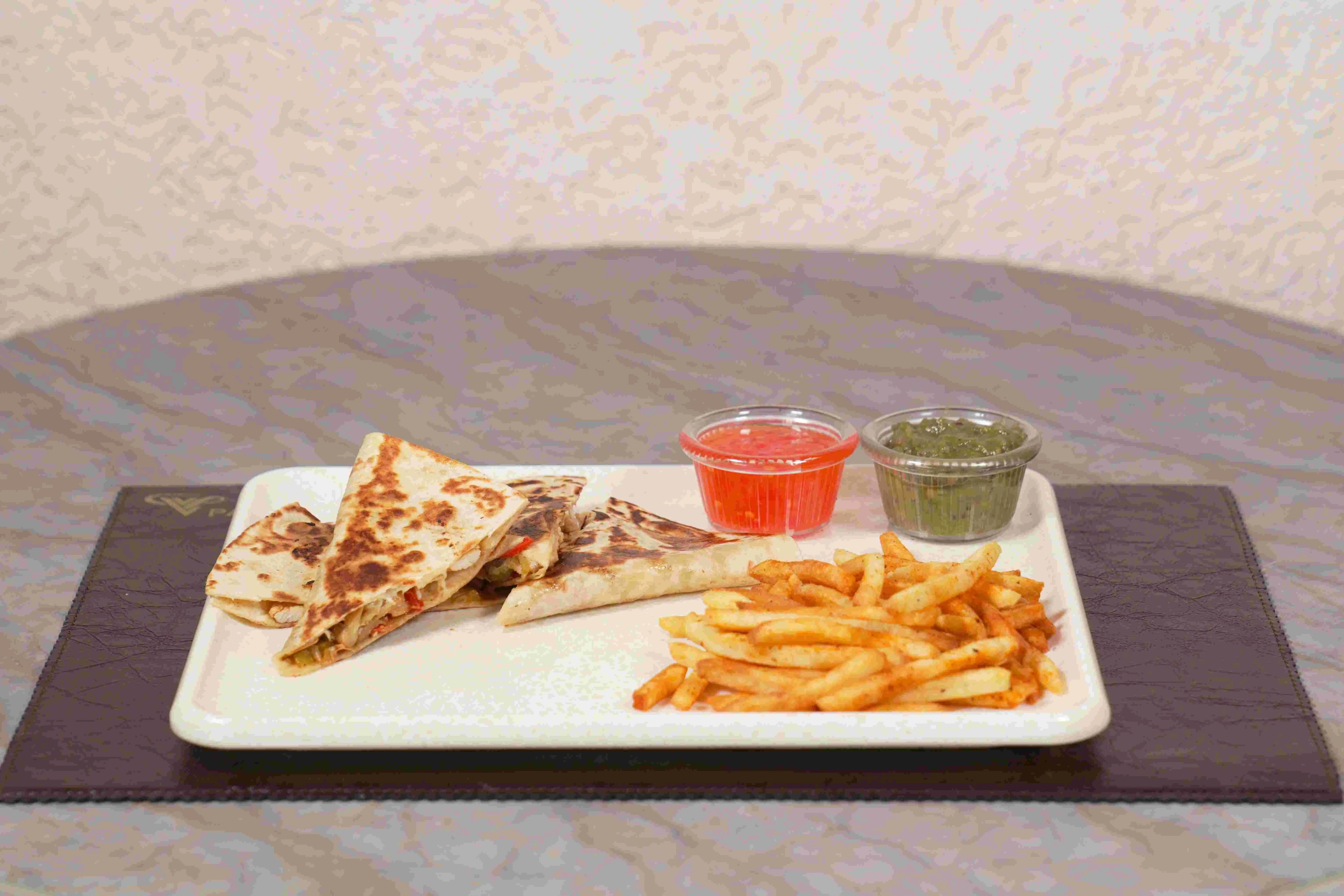 TAVUK QUESADİLLA